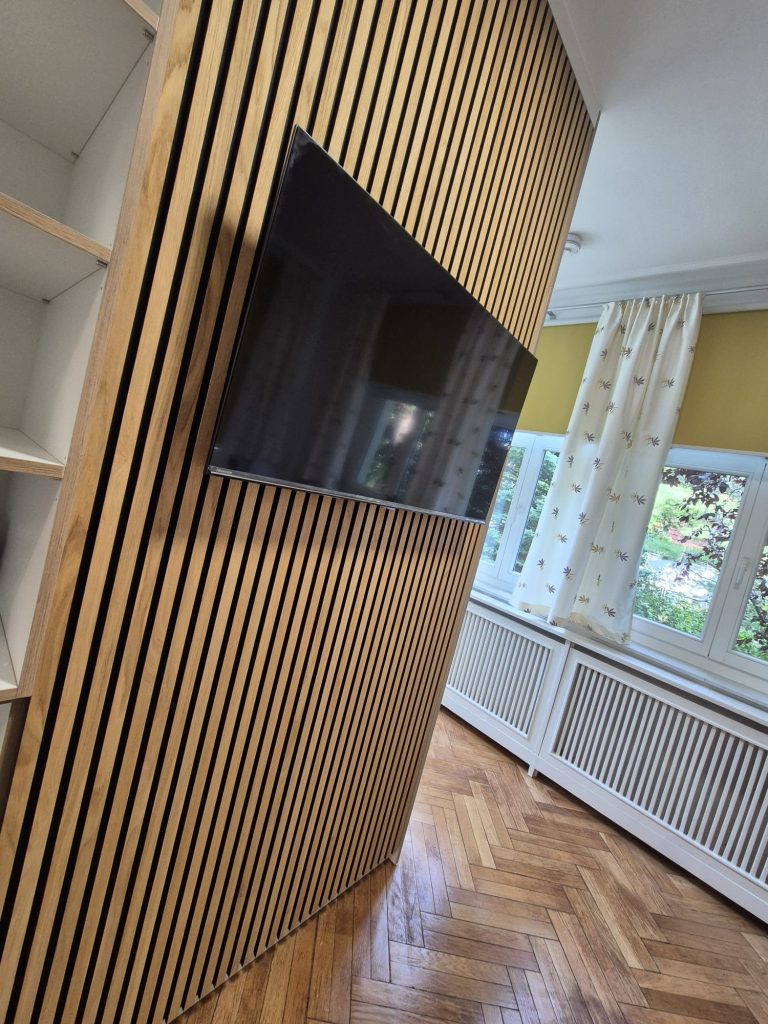 fernseher auf wand wandverkleidung aus hold berlin brandenburg dts